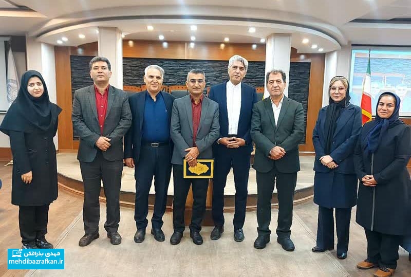 کارگاه یادداشت نویسی رسانه در کانون وکلای فارس برگزار شد 1 کارگاه یادداشت نویسی رسانه در کانون وکلای فارس برگزار شد